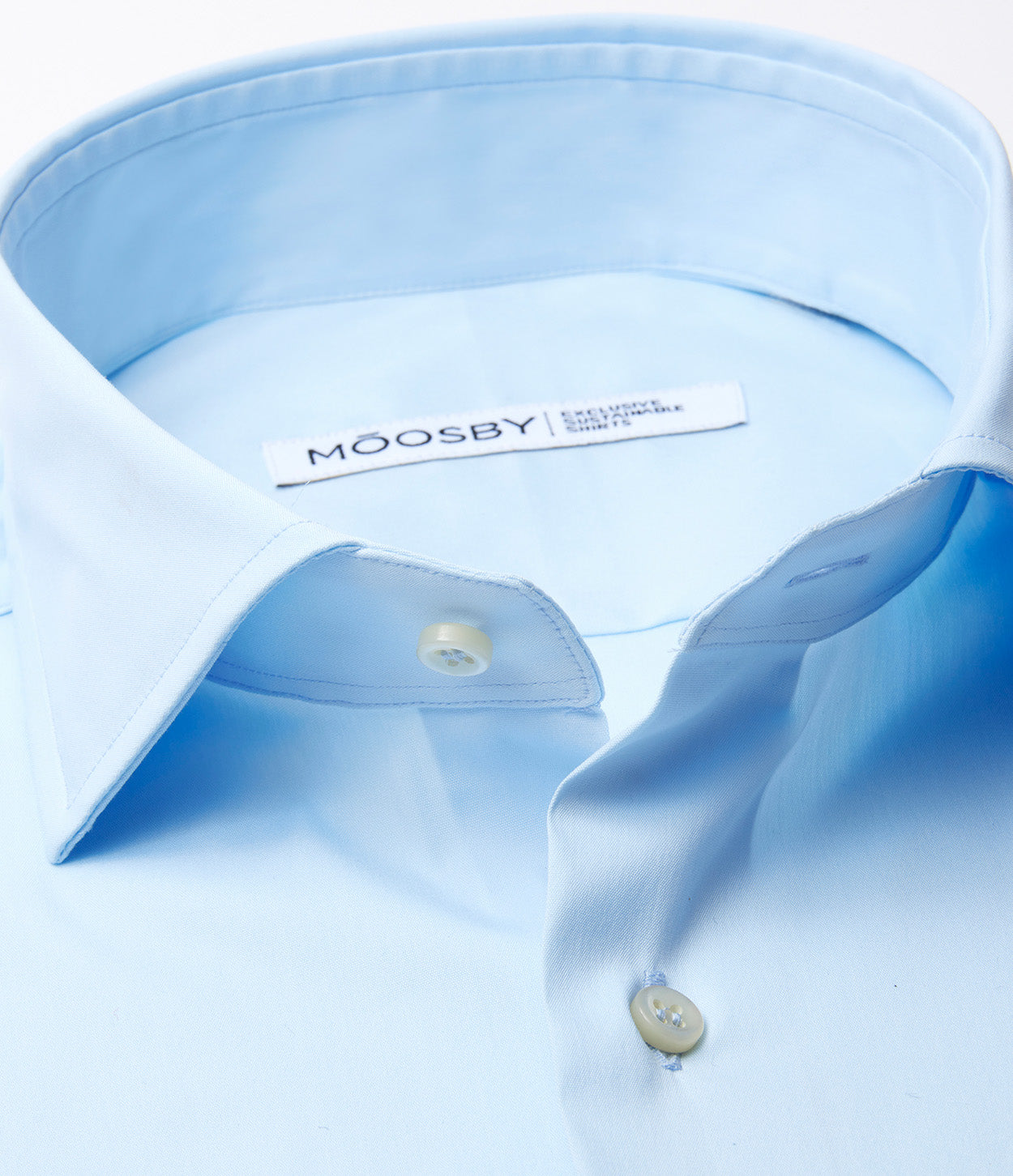 detalle cuello italiano clásico