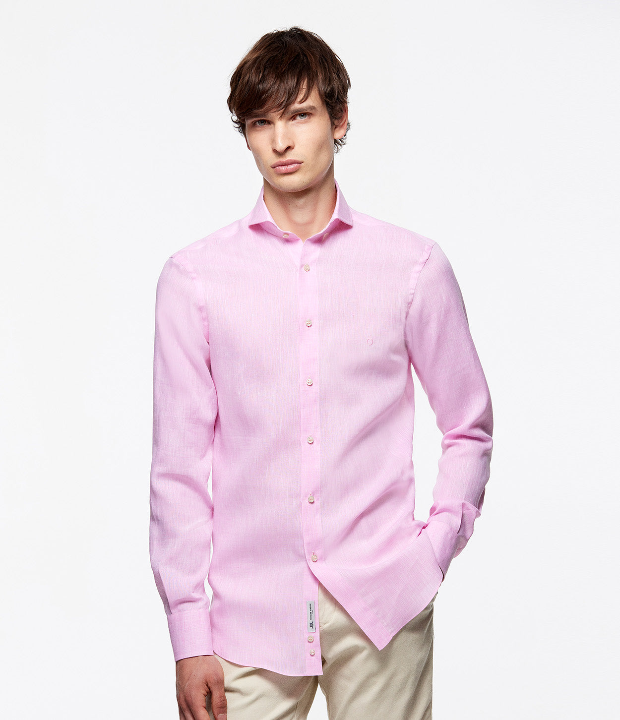 modelo de pie mano bolsillo