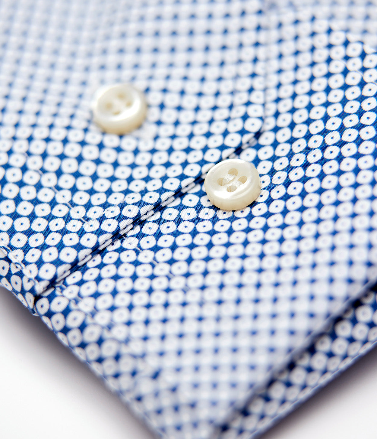 detalle botones puño