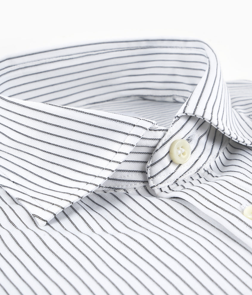 foto semi cenital detalle cuello camisa mujer algodón y elastano